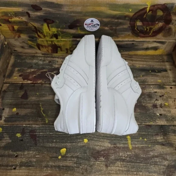 Men sports shoes - Picture 4 of 7